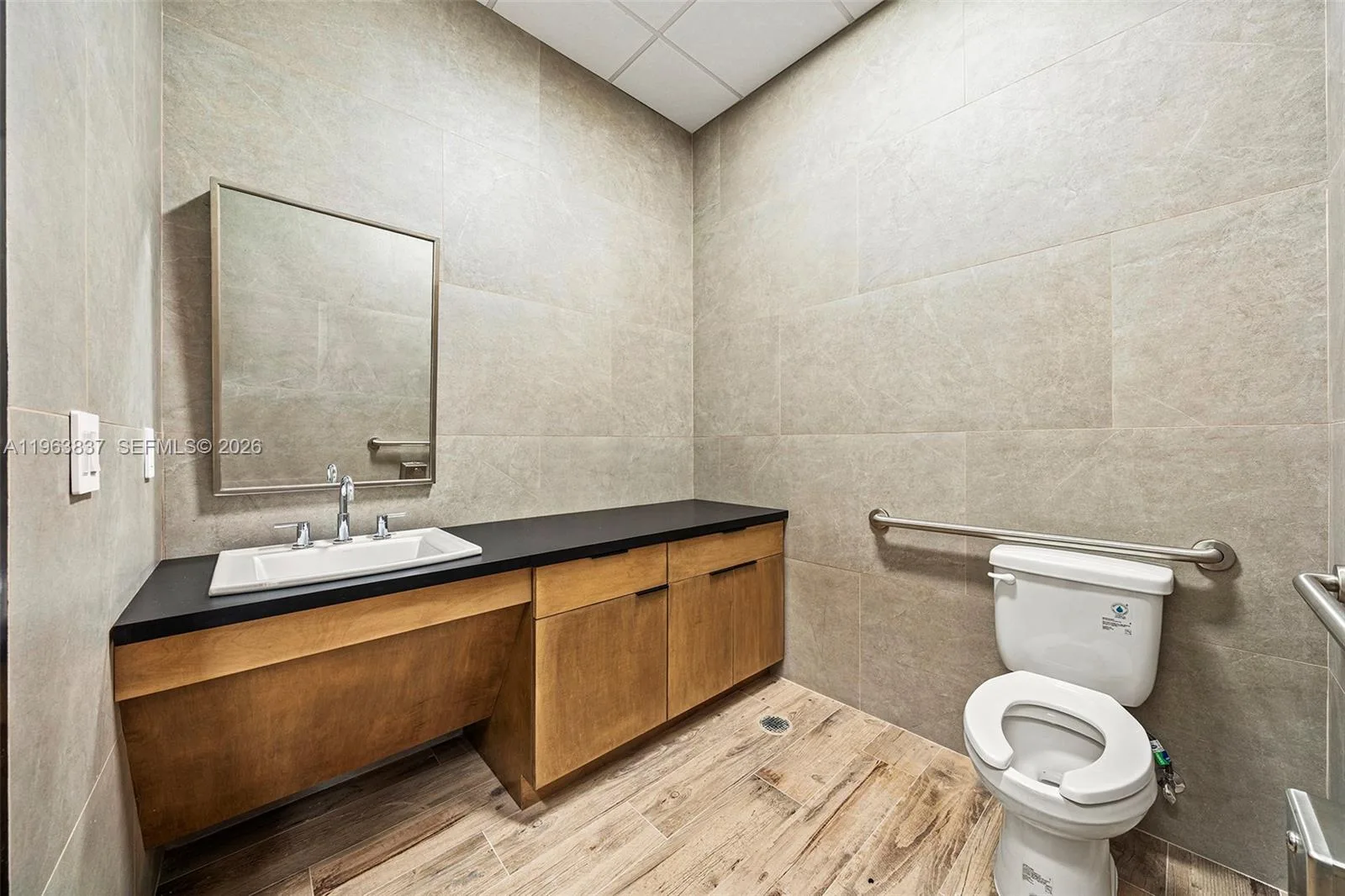 1930 N 30th Road # Suite 10, Hollywood, FL 33021 photo 9