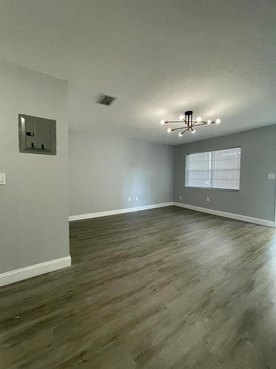 110 SE 7TH Street # 2, Hallandale Beach, FL 33009 photo 4