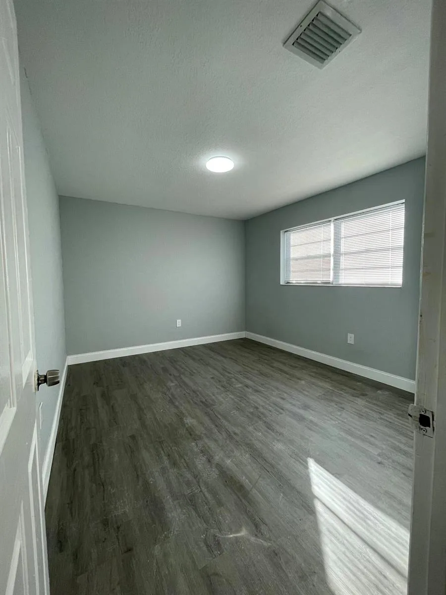 110 SE 7TH Street # 2, Hallandale Beach, FL 33009 photo 5