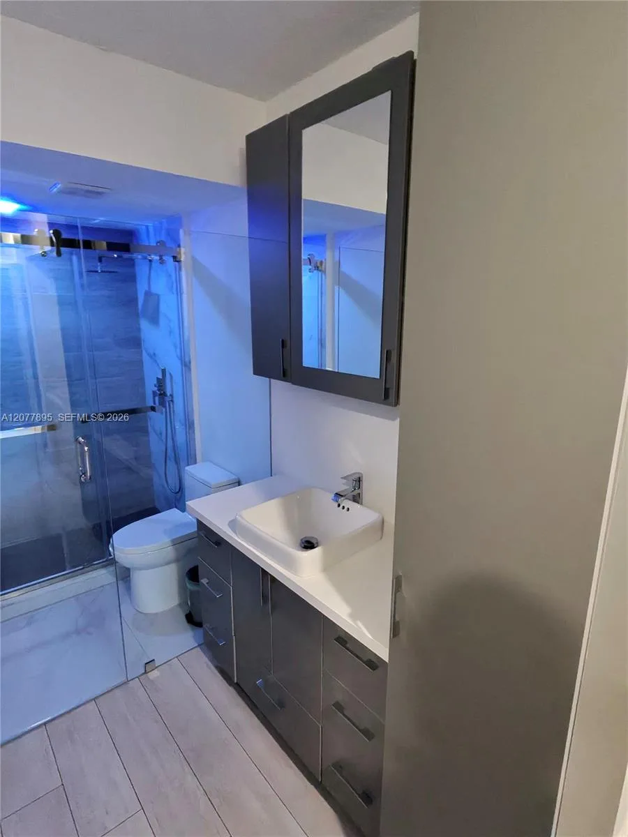 500 Bayview Dr # 1723, Sunny Isles Beach, FL 33160 photo 9