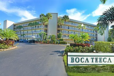 BOCA TEECA