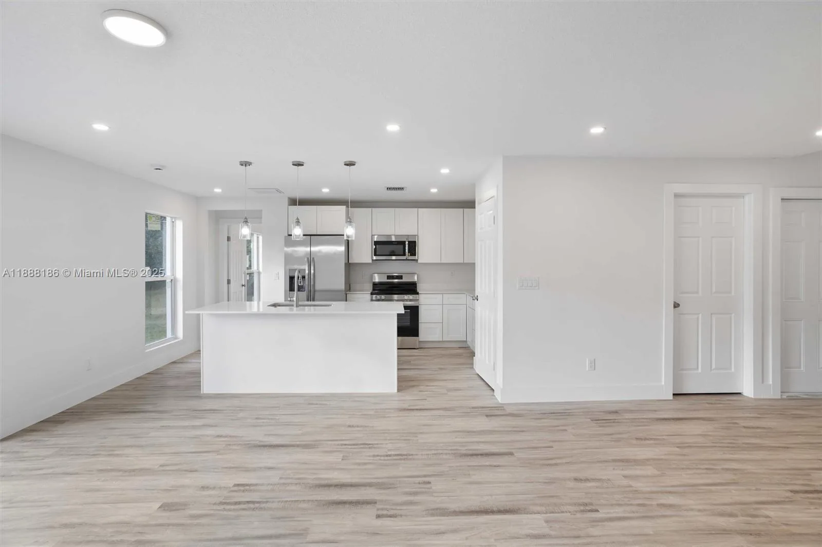 1150 SE Tarleton St, Palm Bay, FL 32909 photo 9
