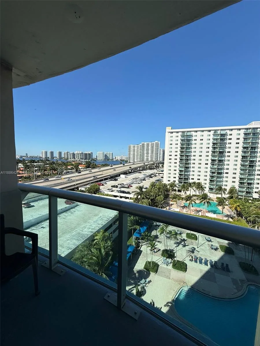 19370 Collins Ave # 904, Sunny Isles Beach, FL 33160 photo 3