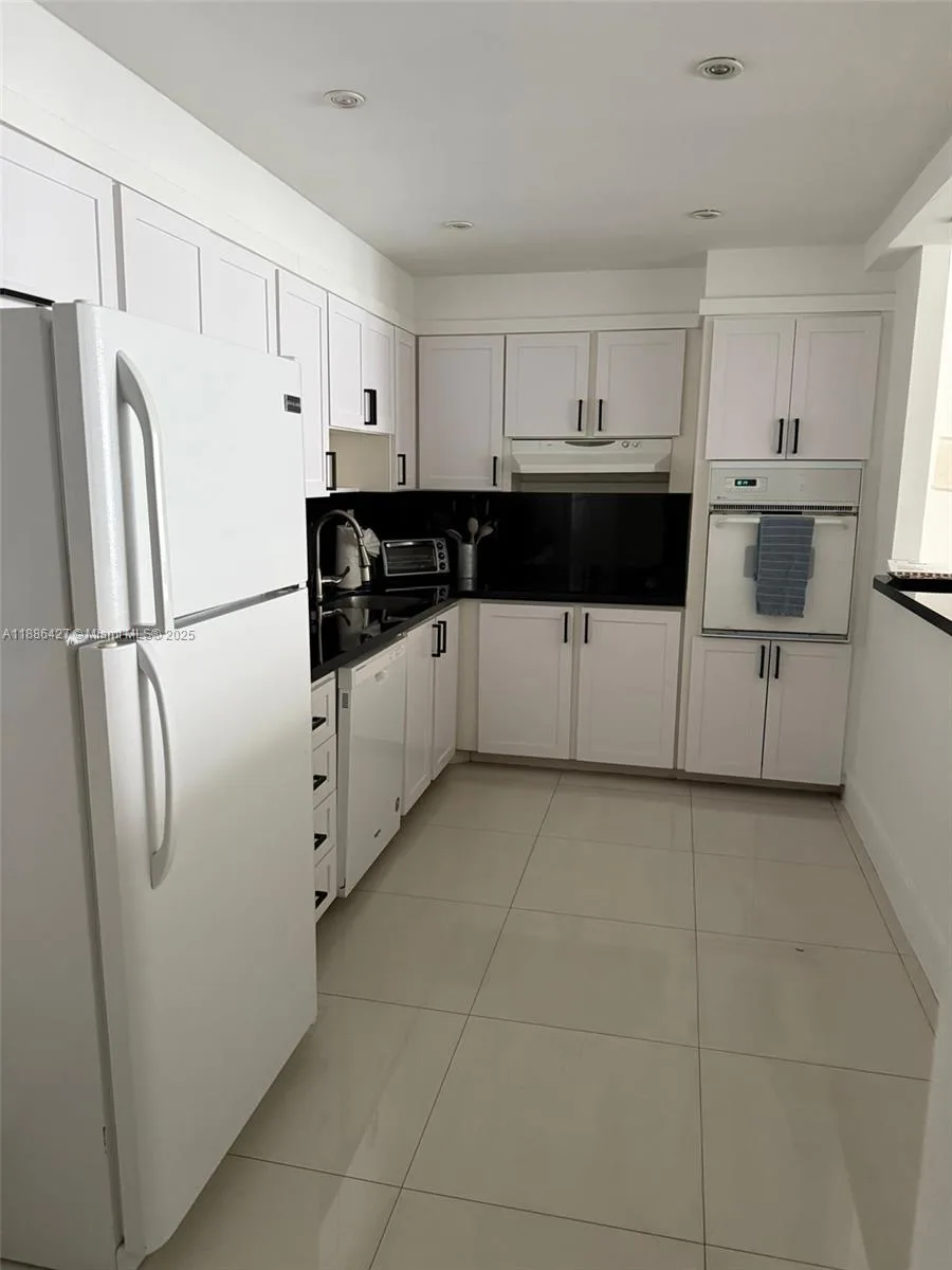 19370 Collins Ave # 904, Sunny Isles Beach, FL 33160 photo 6