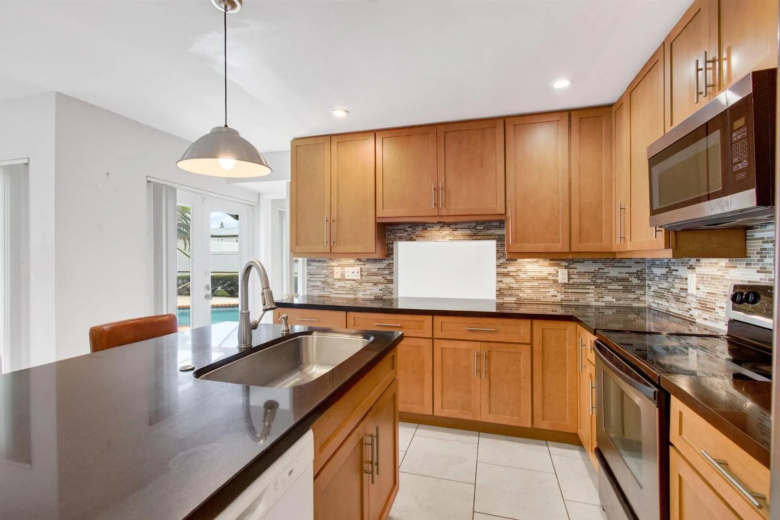 586 NW 45TH Way, Delray Beach, FL 33445 photo 6