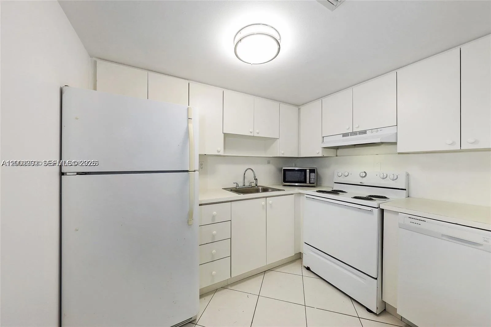 2600 Collins Ave # 405, Miami Beach, FL 33140 photo 11