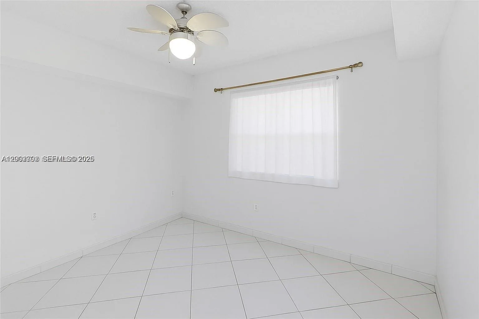2600 Collins Ave # 405, Miami Beach, FL 33140 photo 5