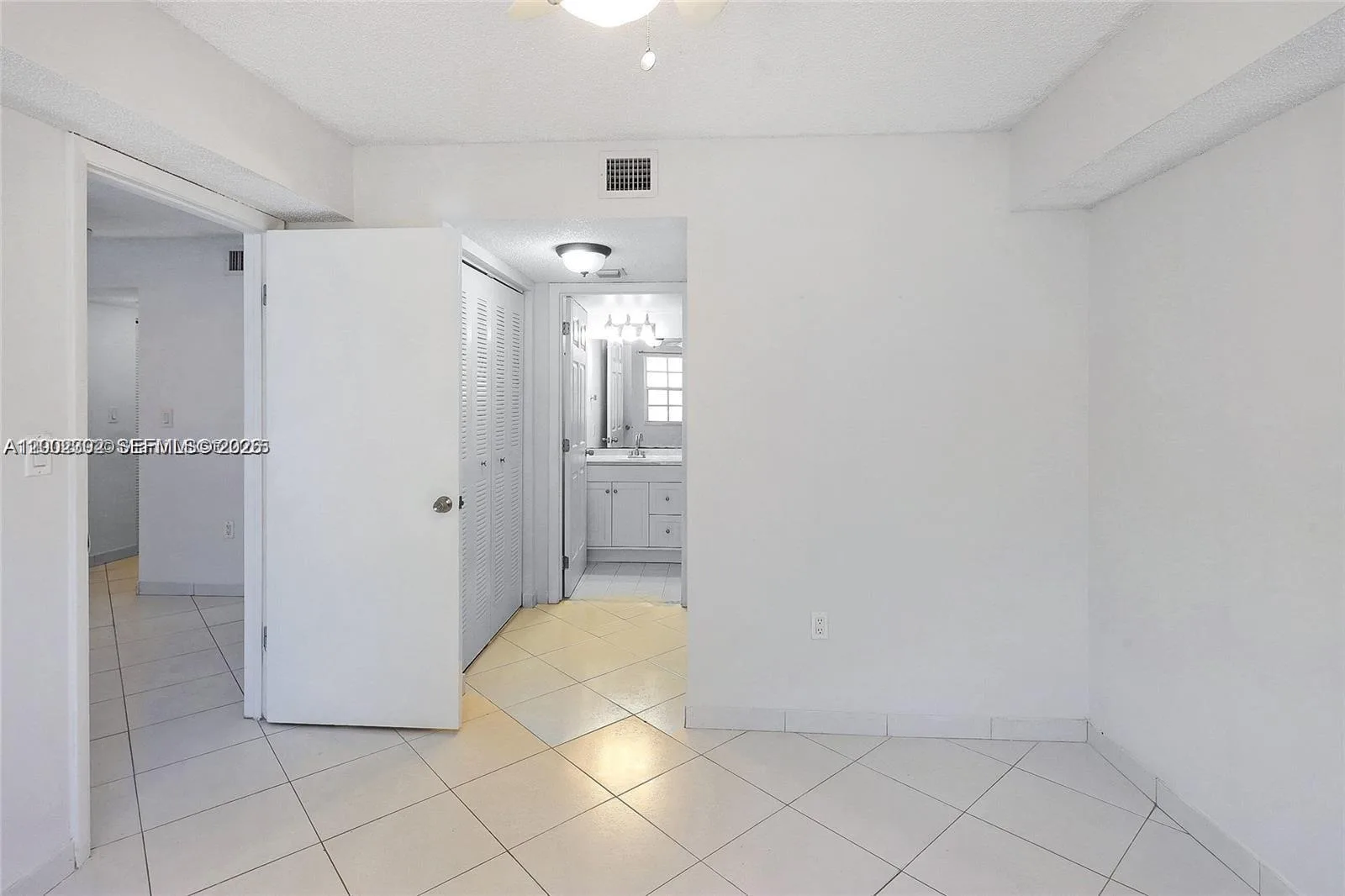2600 Collins Ave # 405, Miami Beach, FL 33140 photo 6
