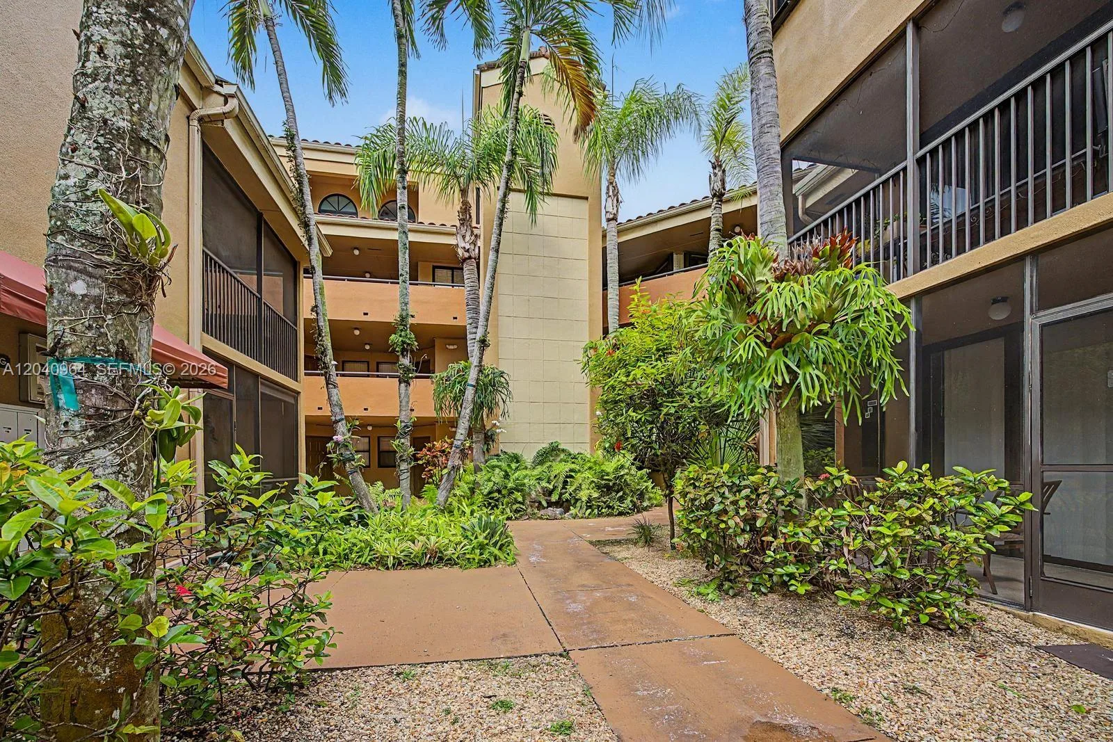 15575 Miami Lakeway N # 206, Miami Lakes, FL 33014