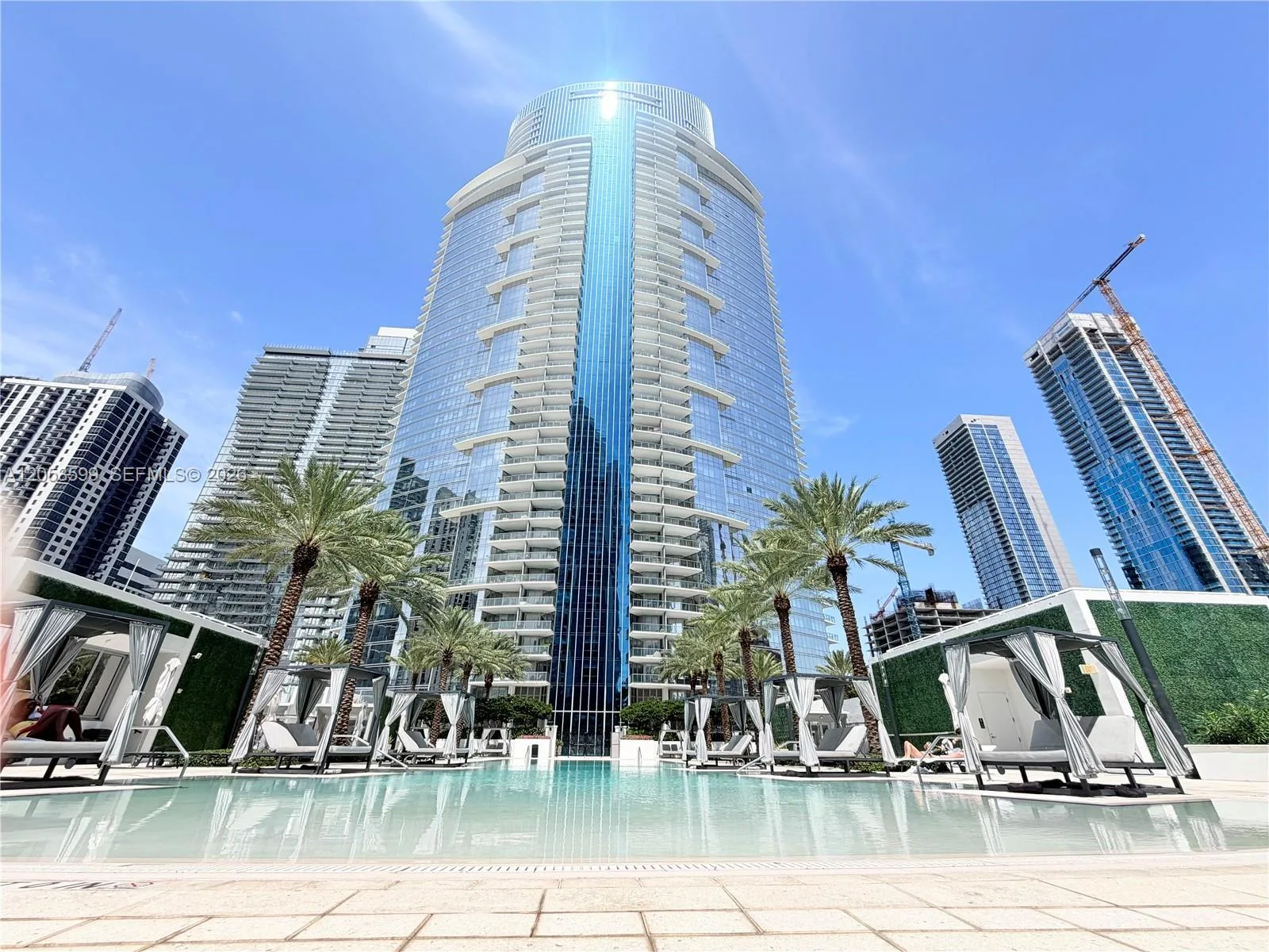 851 NE 1st Ave # 2406, Miami, FL 33132