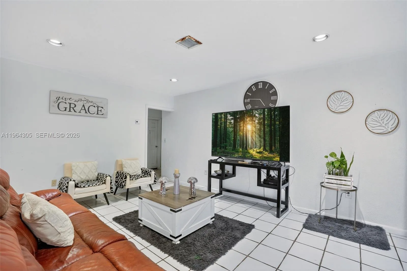 1110 NE 204th Ter, Miami, FL 33179 photo 4