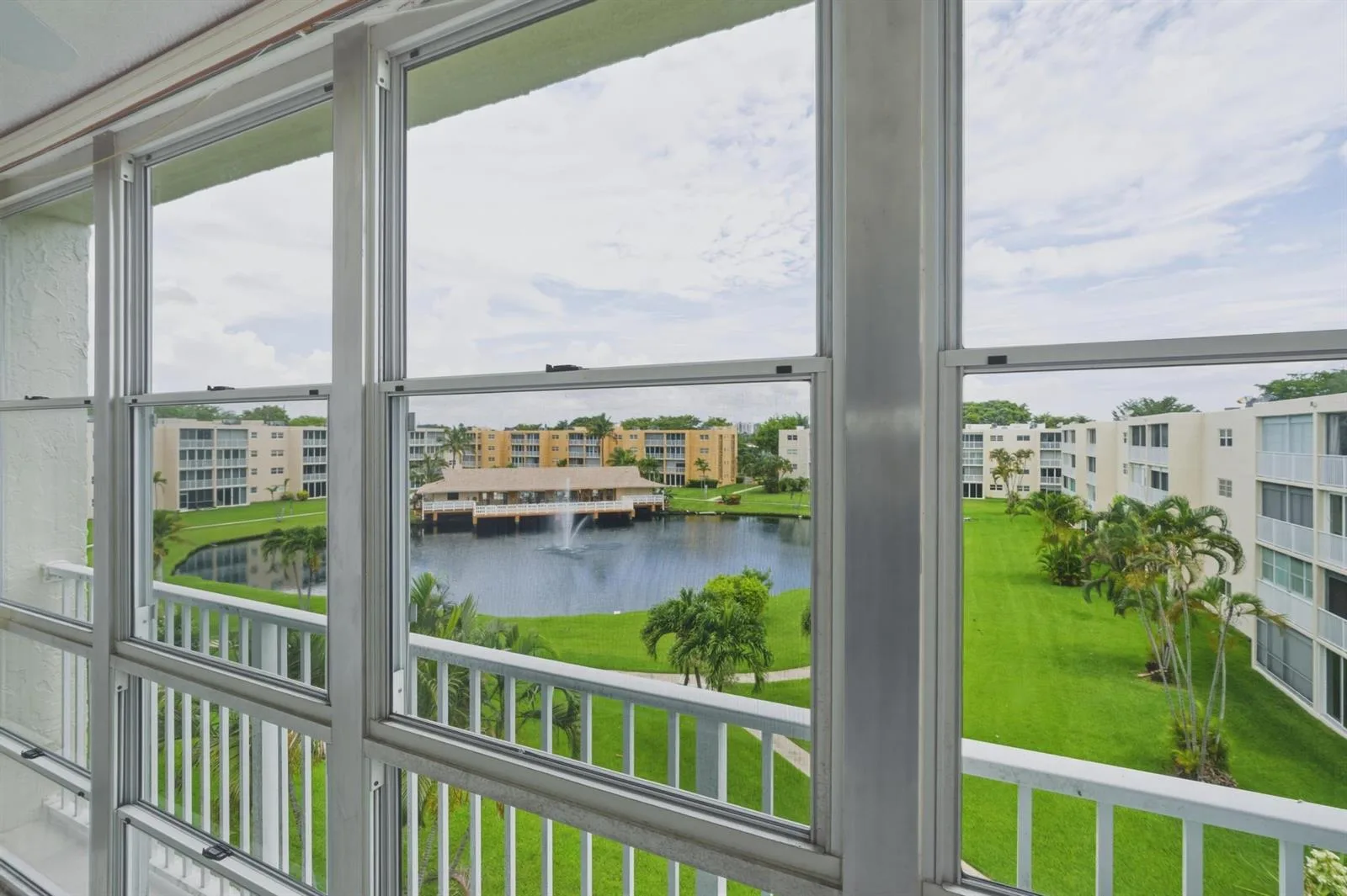 205 SE 11th Terrace # 403, Dania Beach, FL 33004