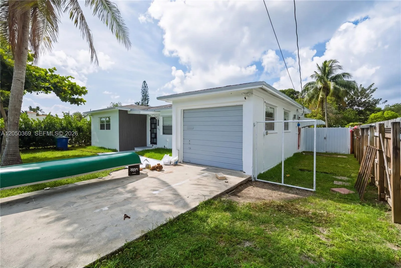 641 SW 6th St, Hallandale Beach, FL 33009 photo 2
