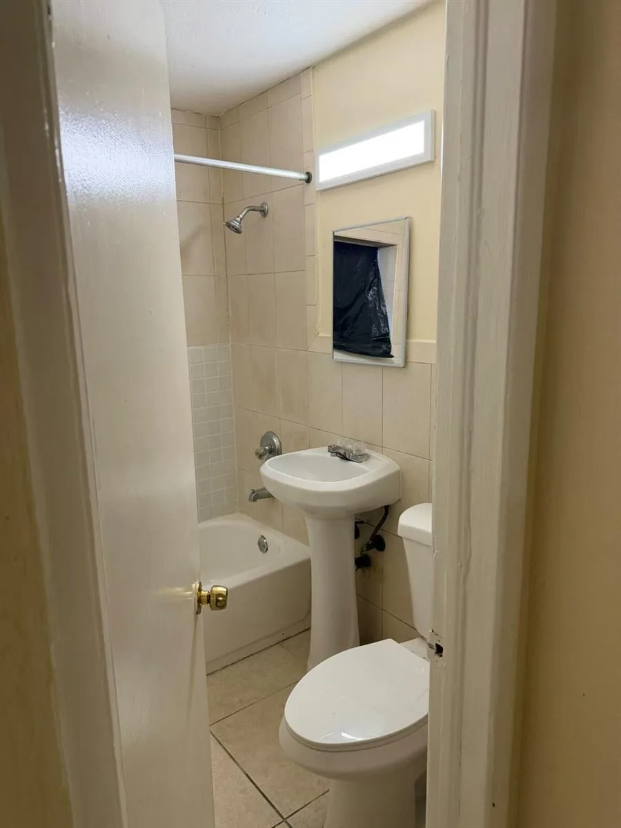 1135 SHARAZAD Boulevard # 35, Opa-Locka, FL 33054 photo 10