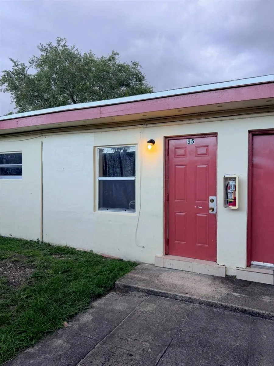1135 SHARAZAD Boulevard # 35, Opa-Locka, FL 33054 photo 2
