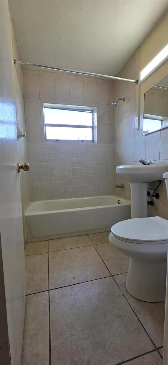 1135 SHARAZAD Boulevard # 35, Opa-Locka, FL 33054 photo 8