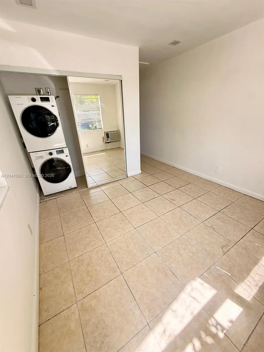 301 9th St # 1, Hallandale Beach, FL 33009 photo 11