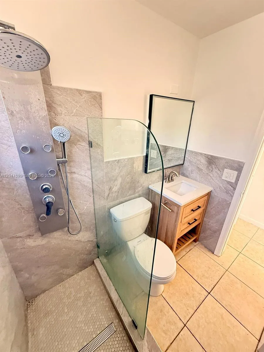 301 9th St # 1, Hallandale Beach, FL 33009 photo 9