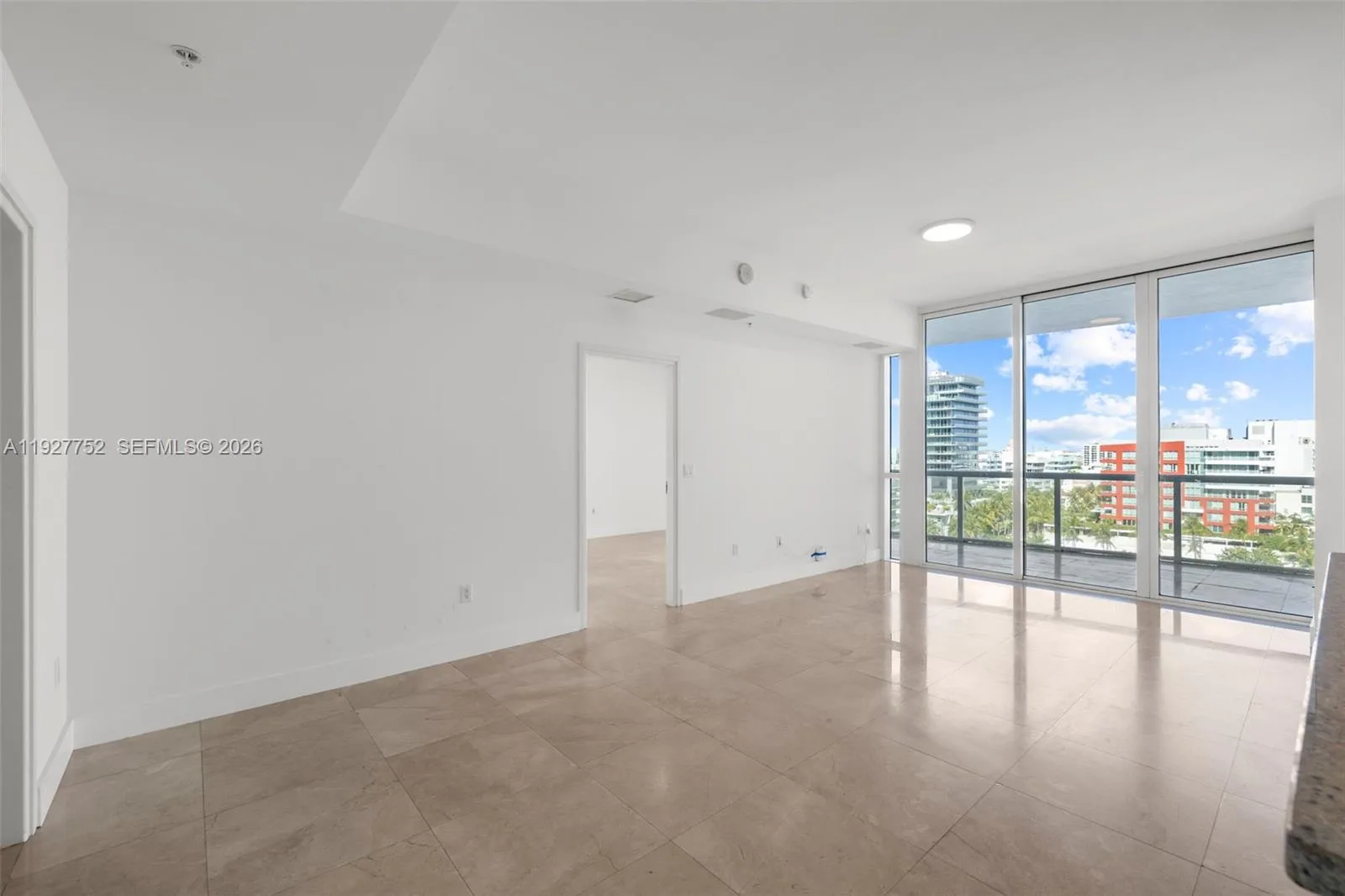 50 S Pointe Dr # 1107, Miami Beach, FL 33139 photo 4