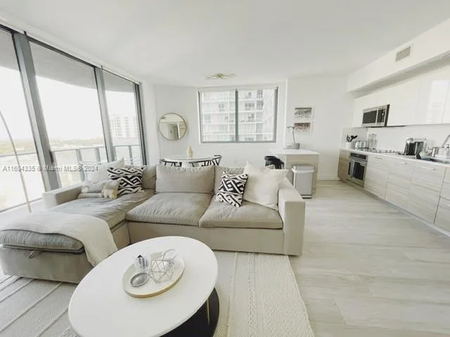 121 NE 34th St # 1409, Miami, FL 33137