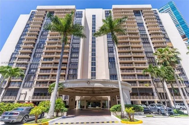 1450 Brickell Bay Dr # 801, Miami, FL 33131