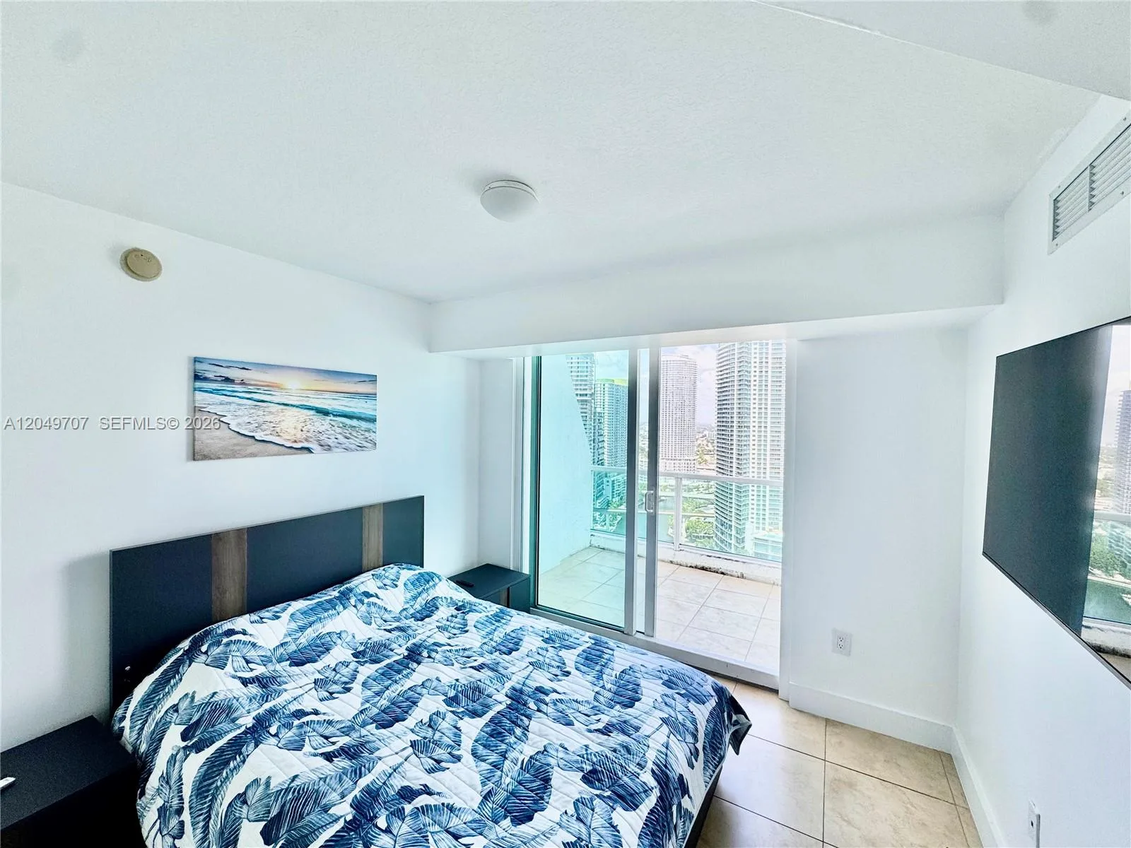 41 SE 5th St # 1917, Miami, FL 33131 photo 2