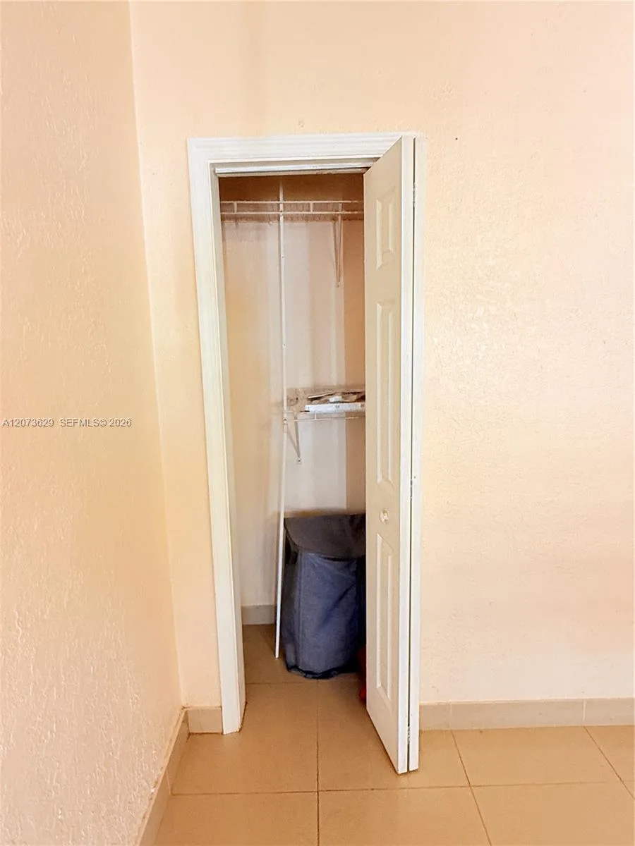 326 NE 6th St # 3, Hallandale Beach, FL 33009 photo 4