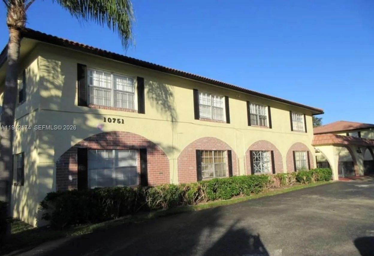 10751 Royal Palm Blvd # 17, Coral Springs, FL 33065