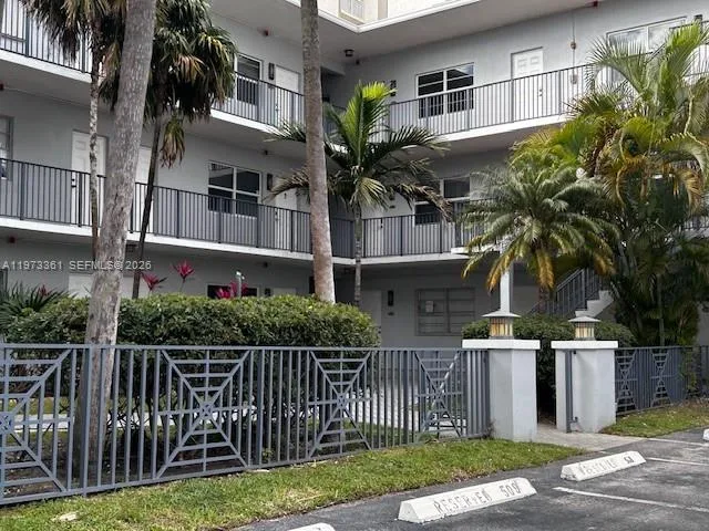 2200 S Ocean Dr # N102, Hollywood, FL 33019