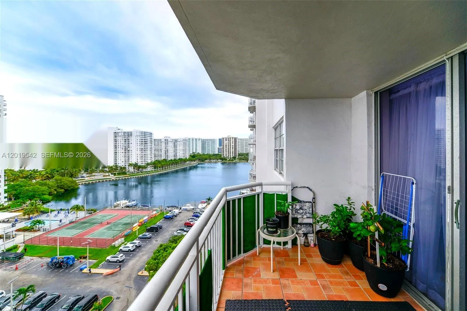 18051 Biscayne Blvd # 1102, Aventura, FL 33160