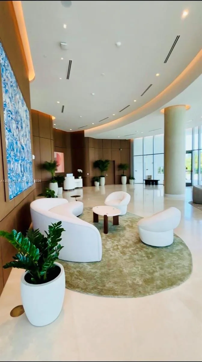 2411 Laguna Circle North # 1411, Miami, FL 33181 photo 3