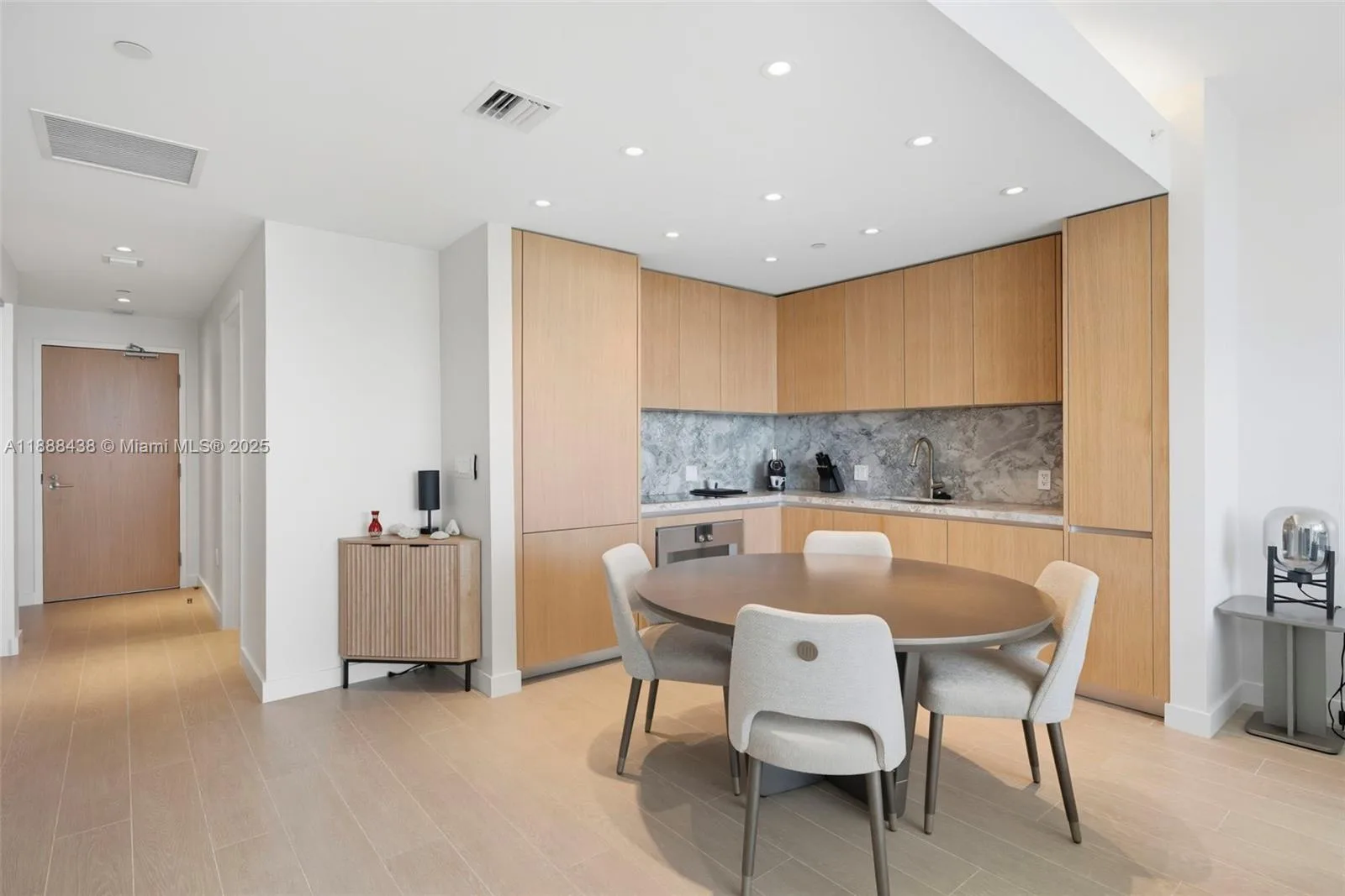 500 Alton Rd # 808, Miami Beach, FL 33139 photo 2