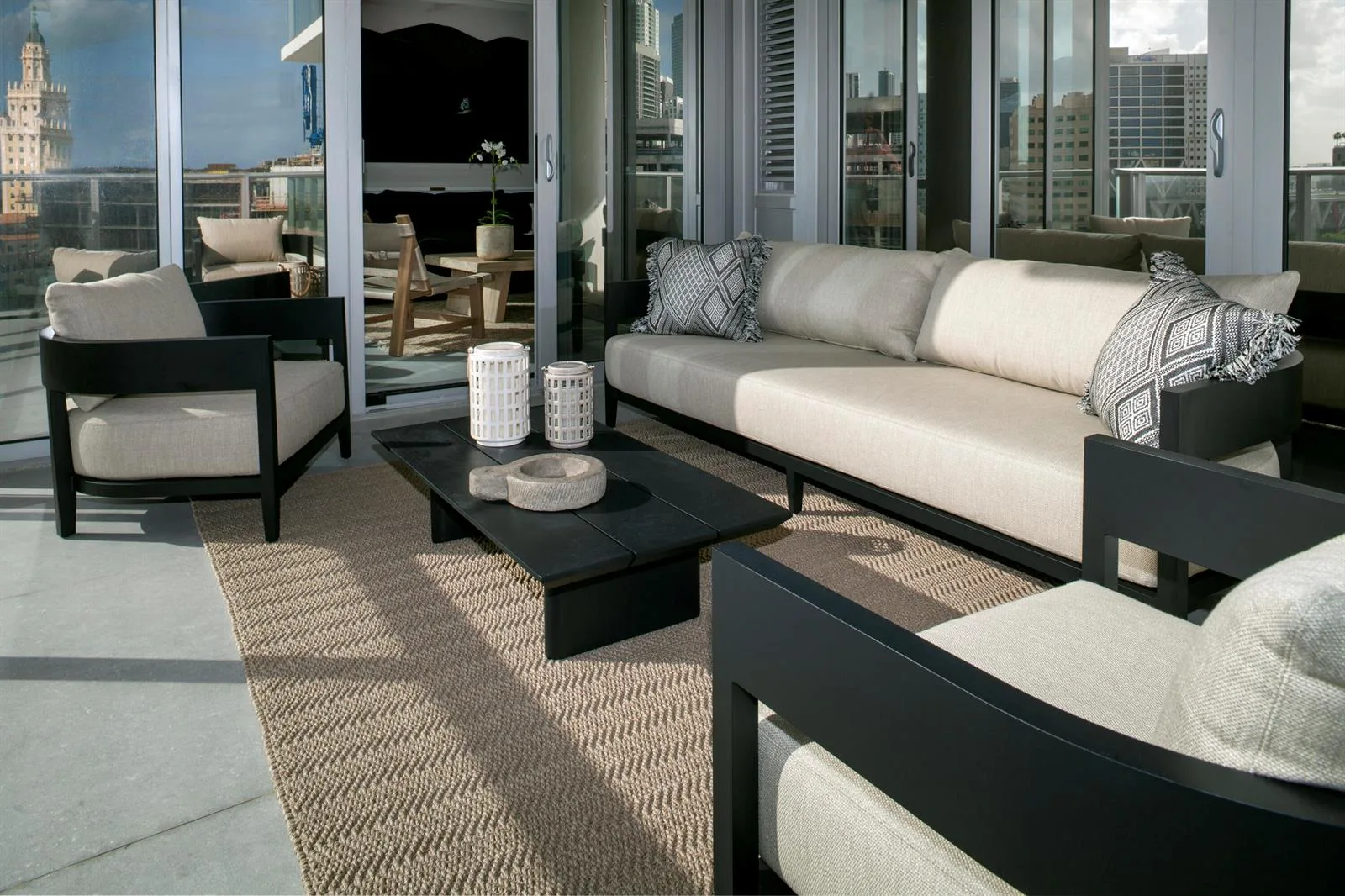 851 NE 1st Avenue # 812, Miami, FL 33132 photo 4