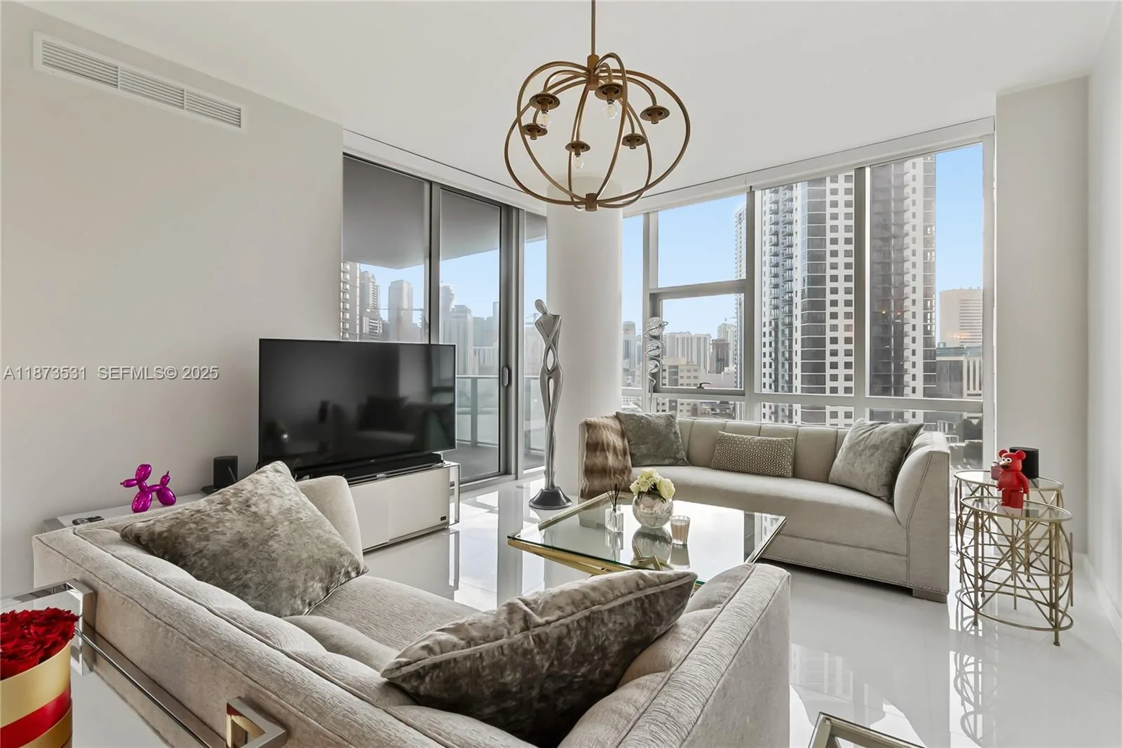 Paramount Miami Worldcenter Unit 1611 at 851 NE 1st Ave # 1611, Miami, FL 33132 — photo 1