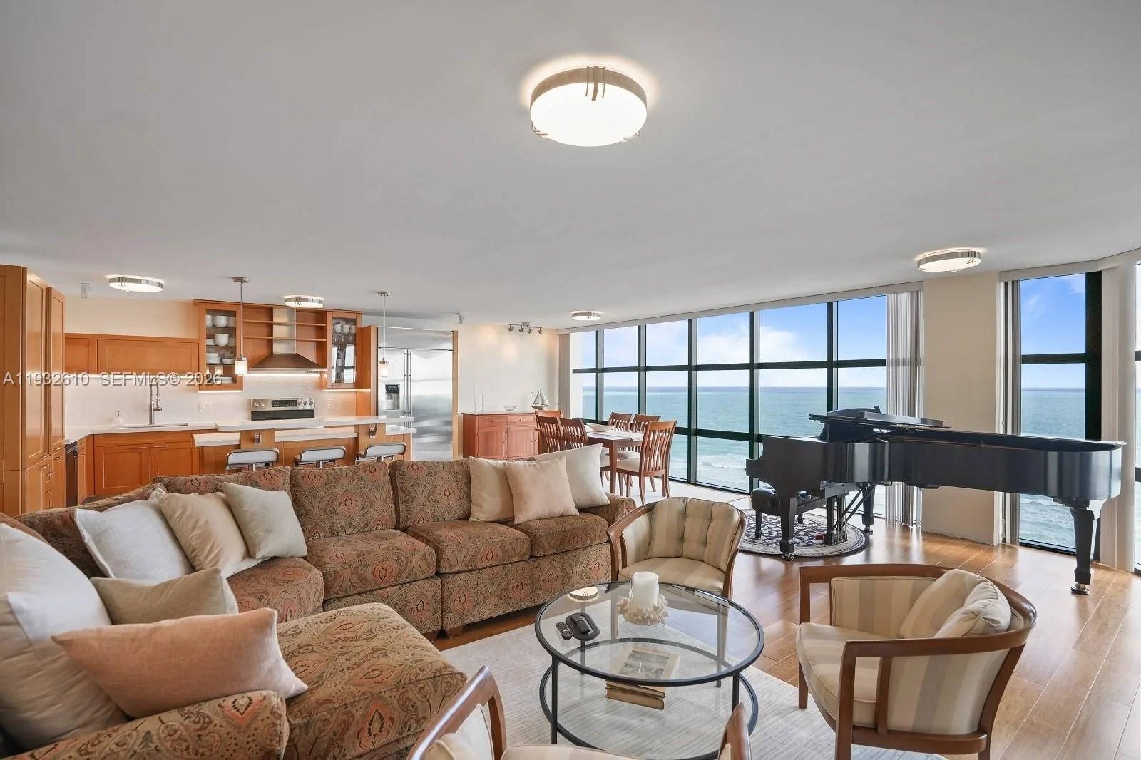 6423 Collins Ave # 1005, Miami Beach, FL 33141