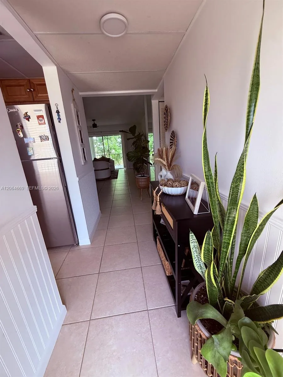 1055 Country Club Dr # 402, Margate, FL 33063 — zdjęcie 3