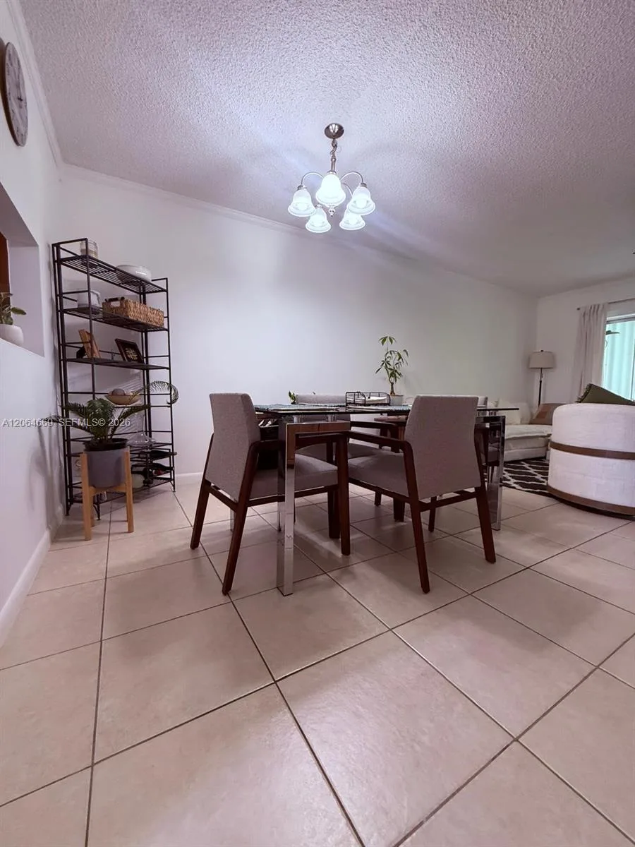 1055 Country Club Dr # 402, Margate, FL 33063 — zdjęcie 4