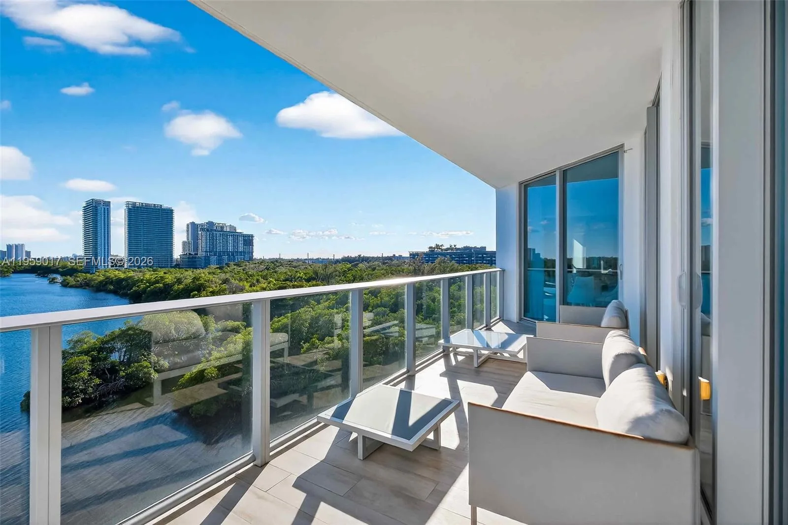 17111 Biscayne Blvd # 706, North Miami Beach, FL 33160 photo 2