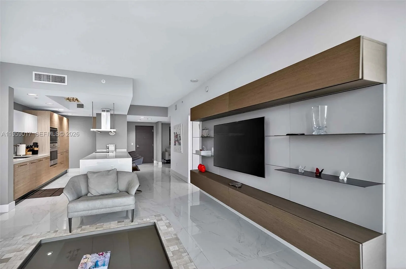 17111 Biscayne Blvd # 706, North Miami Beach, FL 33160 photo 9
