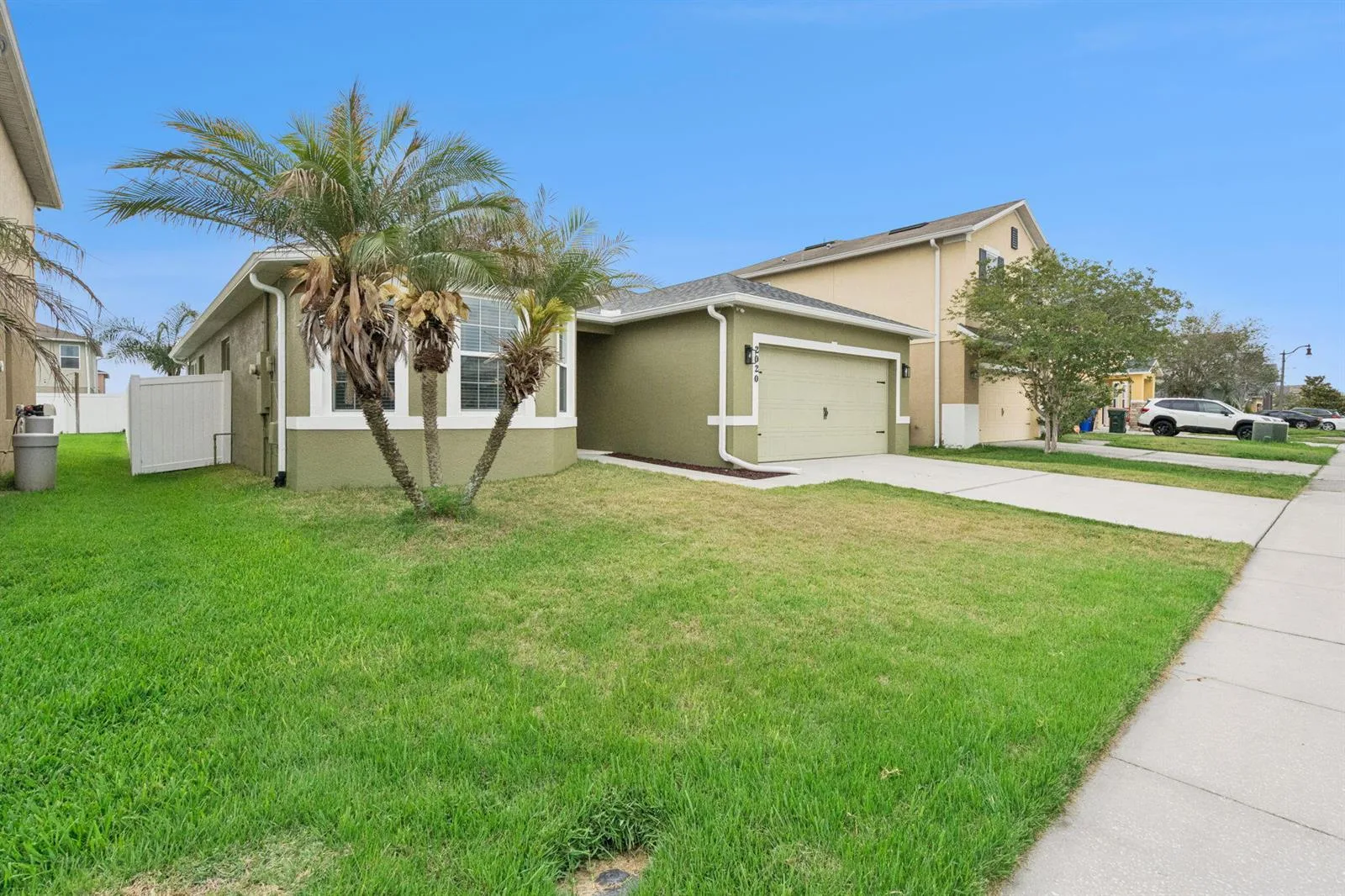 2020 Nations Way, FL 34769 photo 4