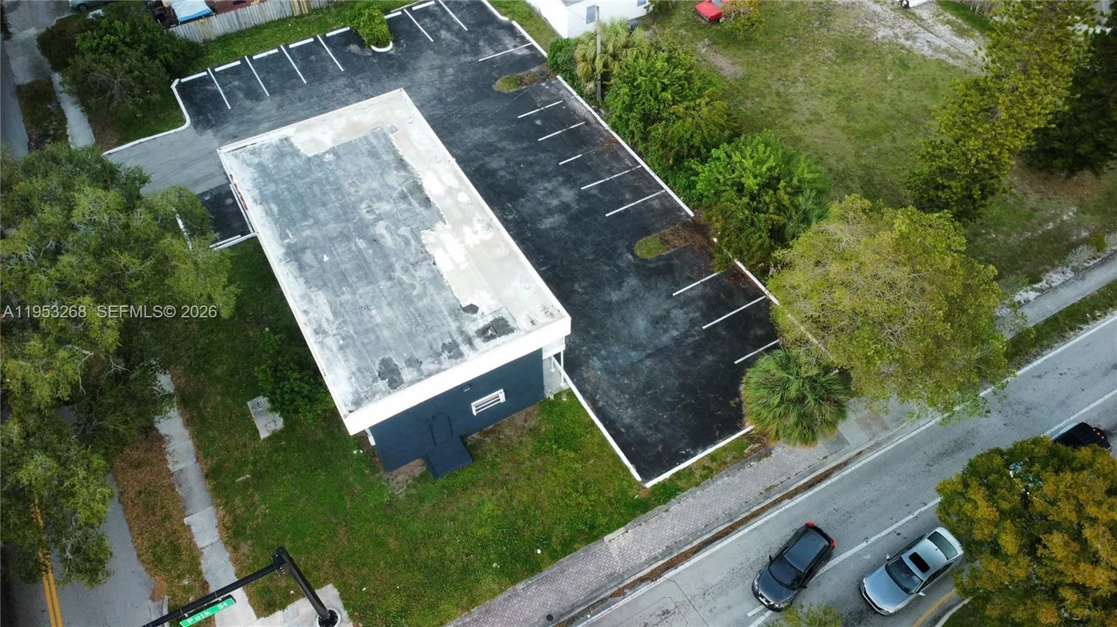 2555 Polk St, Hollywood, FL 33020 photo 3
