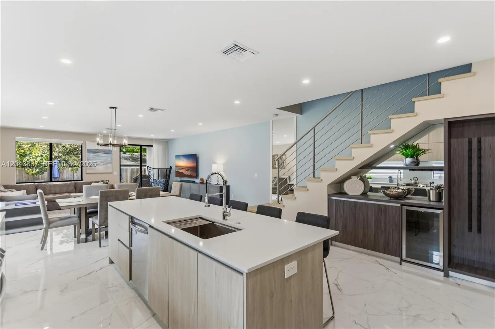 809 SW 10th Ter, Fort Lauderdale, FL 33315 photo 6