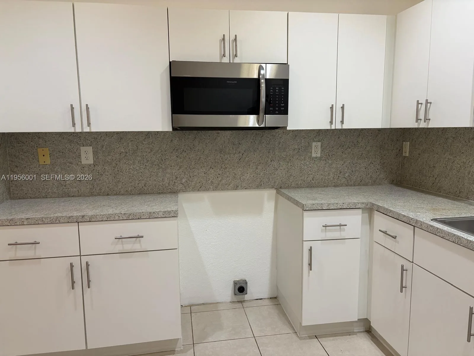 2916 NW 51st St, Miami, FL 33142 photo 4