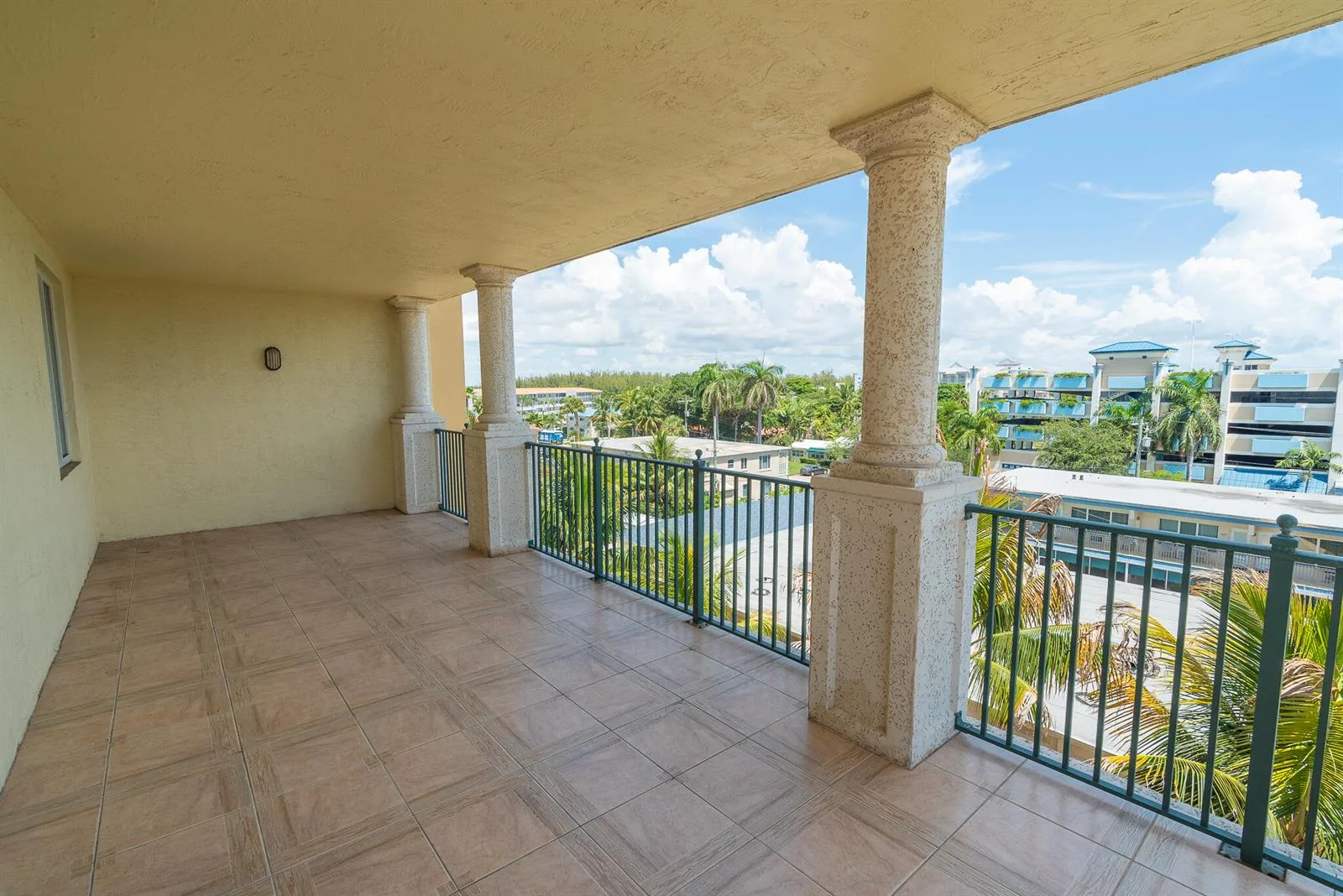 9 NE 20TH Avenue # 501, Deerfield Beach, FL 33441 photo 2
