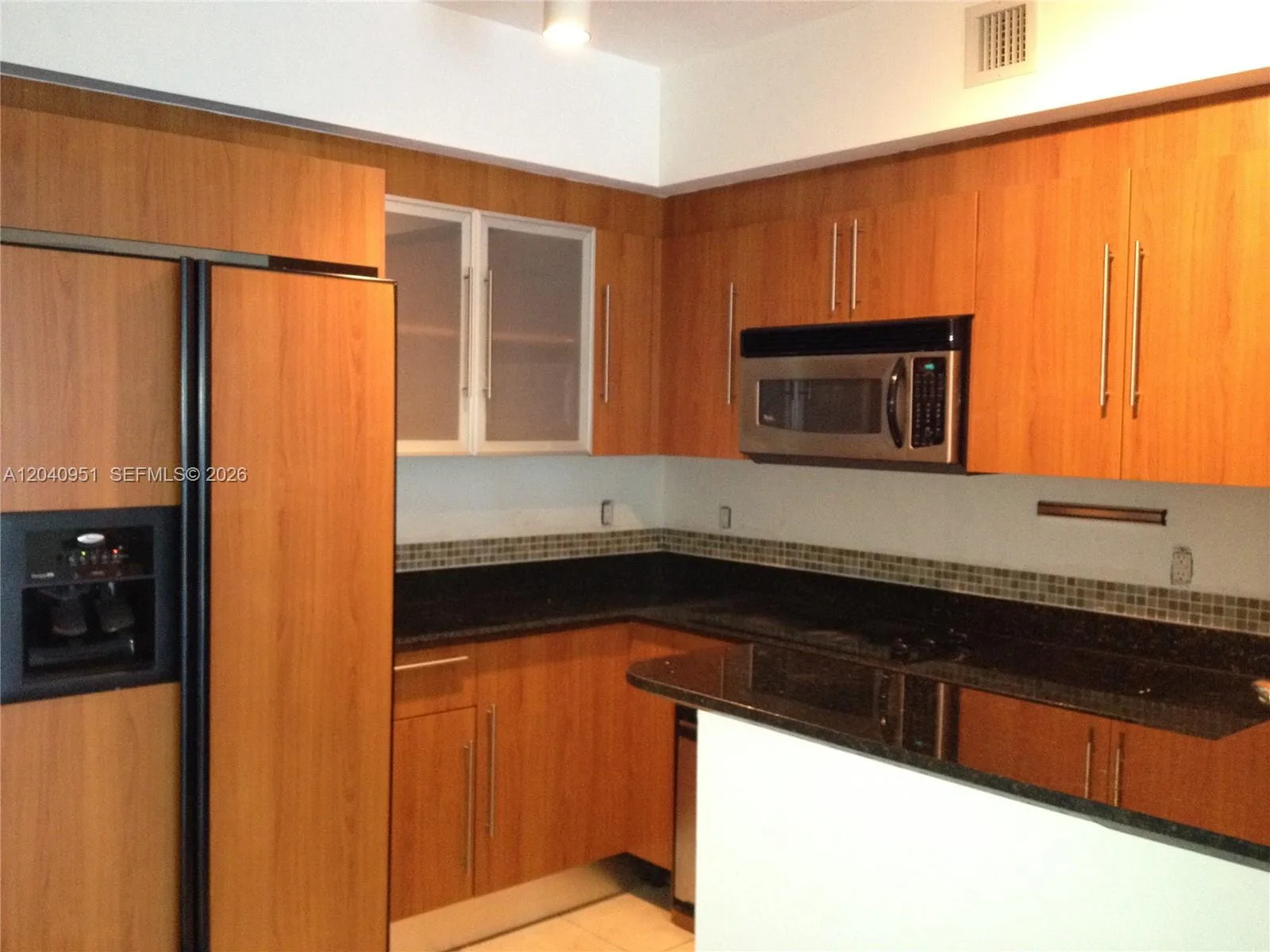 325 S Biscayne Blvd # 1414, Miami, FL 33131
