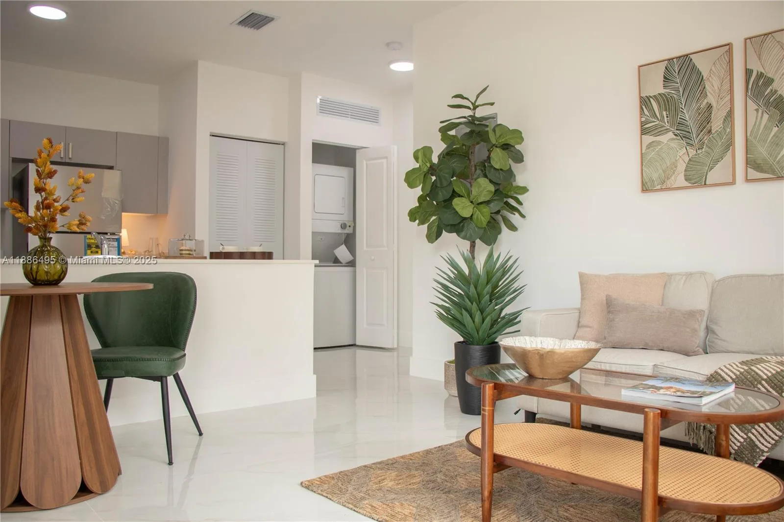 1453 W 29th St # 307, Hialeah, FL 33012 photo 4