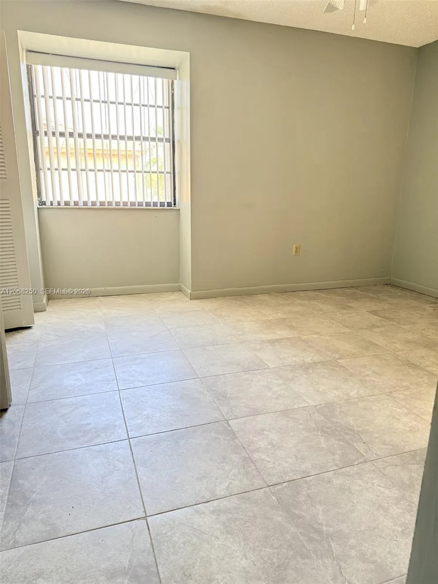 1701 W 42nd Pl # 10, Hialeah, FL 33012 photo 12