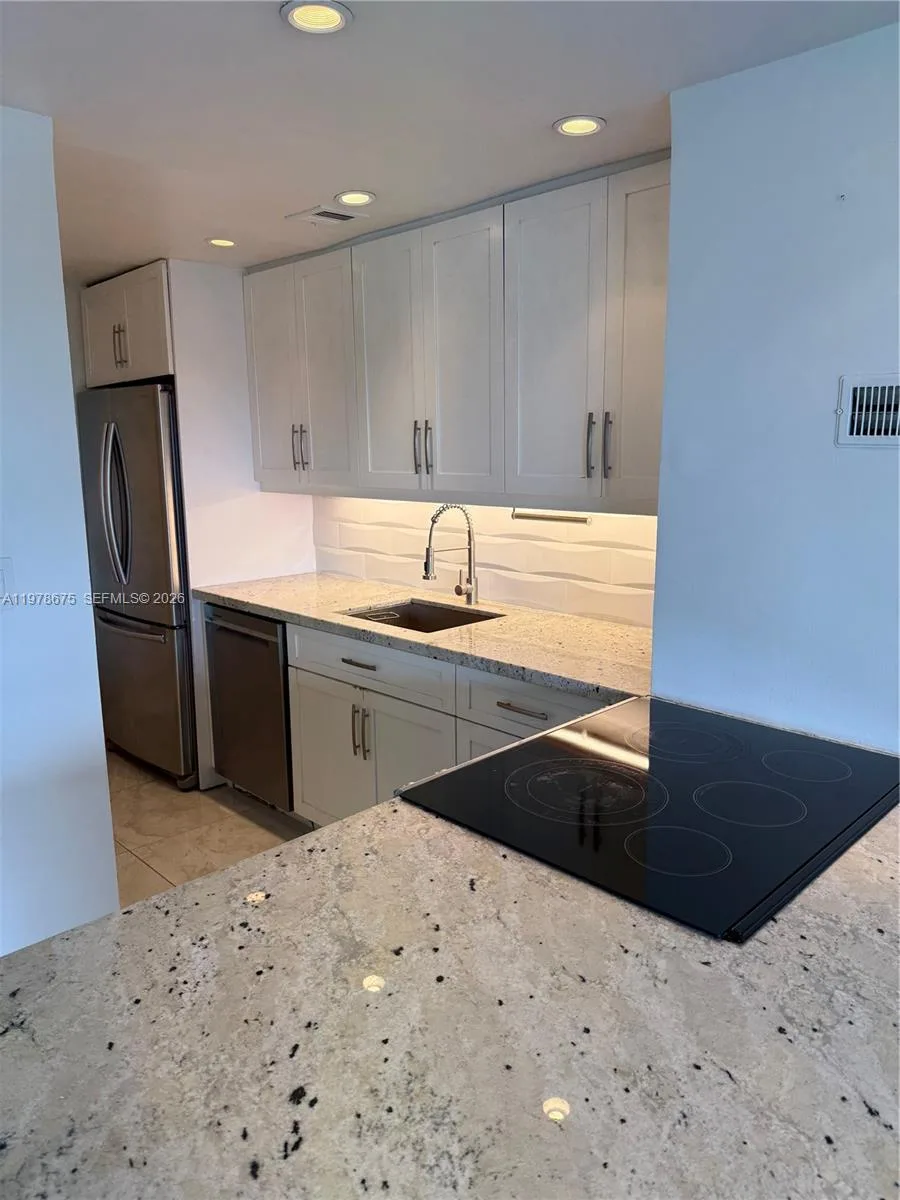 880 NE 69th St # 5Q, Miami, FL 33138 photo 6