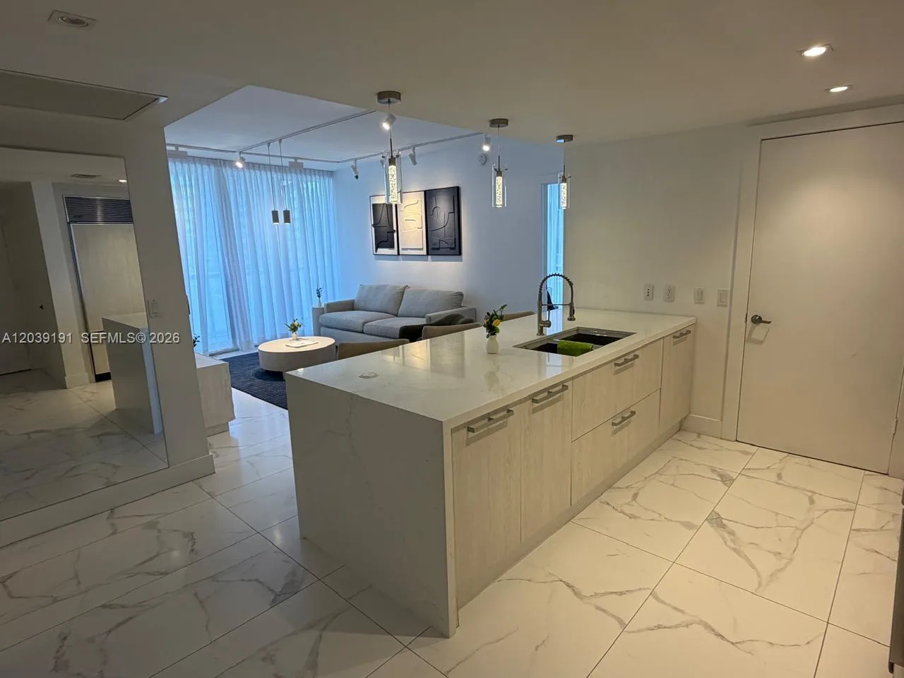 475 Brickell Ave # 3113, Miami, FL 33131