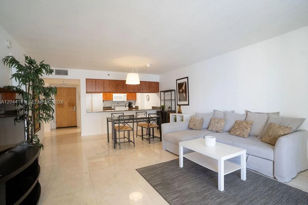1200 Brickell Bay Dr # 2806, Miami, FL 33131 photo 10